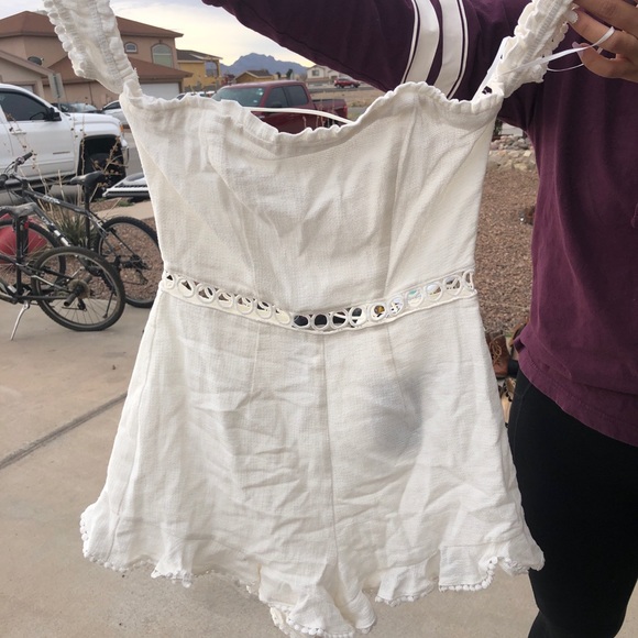 FASHIONNOVA ROMPER - Picture 3 of 6